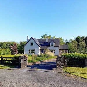https://conveniently-located-house-to-enjoy-all-of-kerry.corkhotel.net